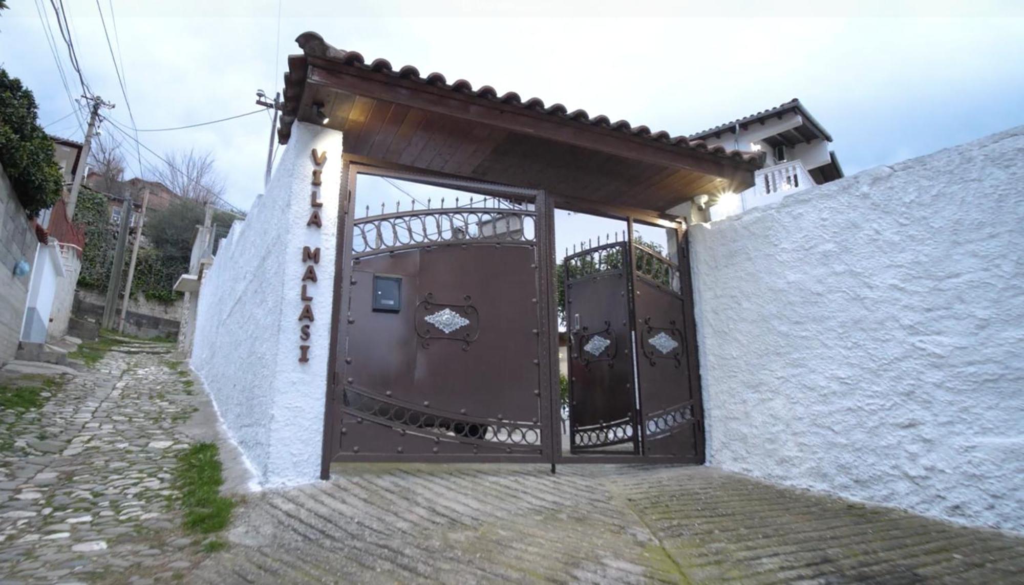 Vila Malasi 培拉特 外观 照片